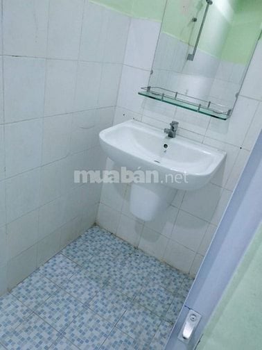 Chính chủ bán căn hộ Bàu Cát - 2PN, 2WC, 50m2, giá 2.3 tỷ.