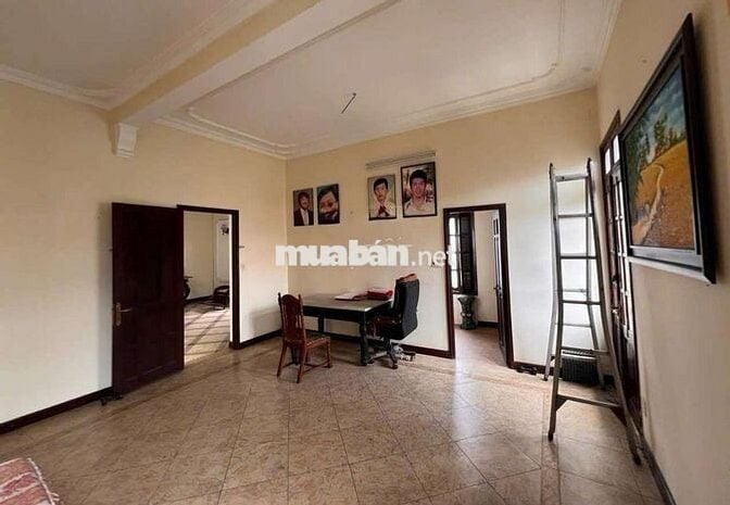 Cho thuê biệt thự góc 2 mặt tiền Nguyễn gia trí, dt. 9x22m 1t 3 lầu st