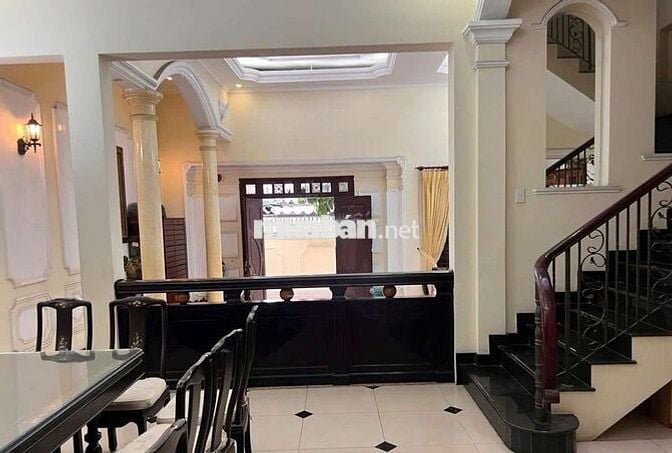 Cho thuê biệt thự góc 2 mặt tiền Nguyễn gia trí, dt. 9x22m 1t 3 lầu st