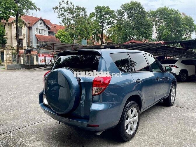Toyota RAV4 2008 2.4 AT - 10 km