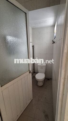 Cho thuê nhà Hạ Hồi, 110m2 x 3 tầng +30m2 sân để xe, giá 50 triệu