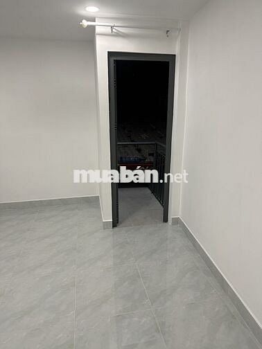 Nhà 1 lầu mới xây cao cấp, 4m x 14m, 3PN (máy lạnh), 3WC, hẻm Hậu Giag