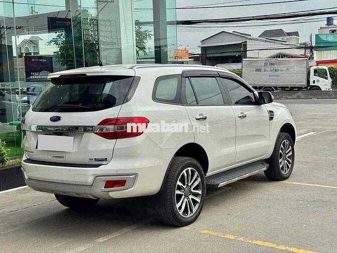 CẦN BÁN EVEREST TITANIUM 1 CẦU 2.0L TURBO