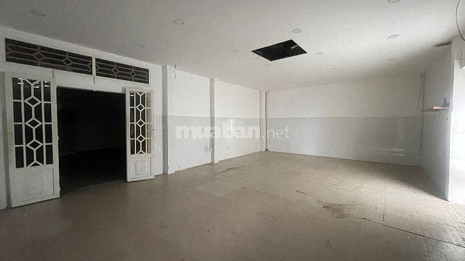 Cho thuê kho xưởng 9,5x30 đúc lửng 3PN mặt tiền đường