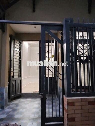 Nhà Huỳnh Tấn Phát Quận 7 cọc có 5trieu nhà rộng cổng rào mái Thái