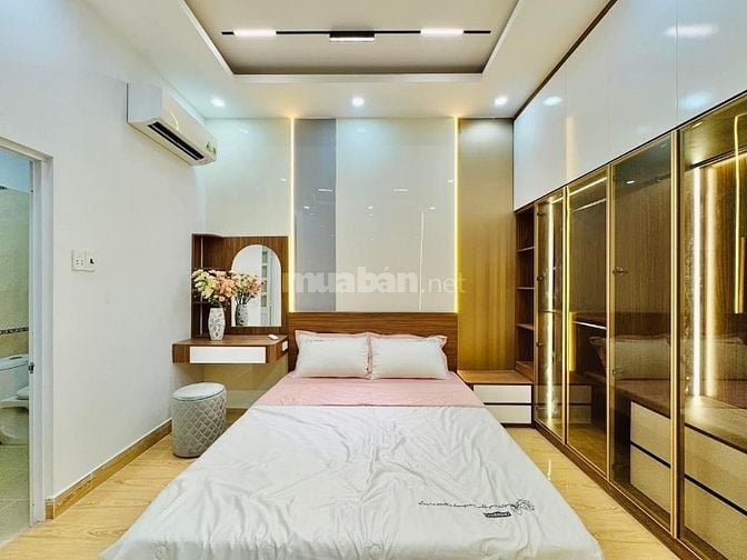 Nhà 3 Lầu DT:4x17m tuyệt đẹp Cao cấp hẻm xe hơi 5m Bùi Quang Là, P12.