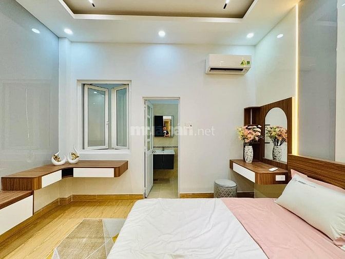Nhà 3 Lầu DT:4x17m tuyệt đẹp Cao cấp hẻm xe hơi 5m Bùi Quang Là, P12.