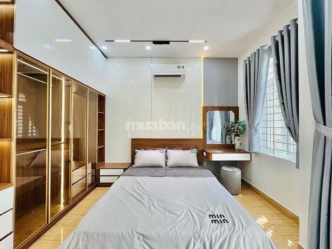 Nhà 3 Lầu DT:4x17m tuyệt đẹp Cao cấp hẻm xe hơi 5m Bùi Quang Là, P12.