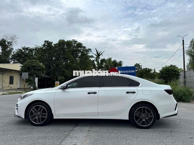 Kia Cerato 2021 1.6 AT DELUXE - 82000 km