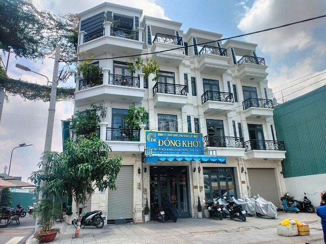 Bán nhà mặt phố gần Tỉnh Lộ 10, 