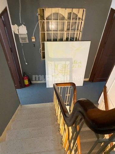 Bán gấp nhà trung tâm Quận 1, Nguyễn Bỉnh Khiêm, 2 tầng, sổ hồng