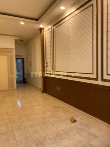 Bán gấp nhà trung tâm Quận 1, Nguyễn Bỉnh Khiêm, 2 tầng, sổ hồng