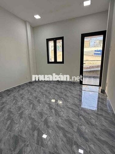 Nhà Trung Tâm - Quận 8 - sát quận 1 - 50m2 - 3 tầng - 4 phòng -hơn 5ty