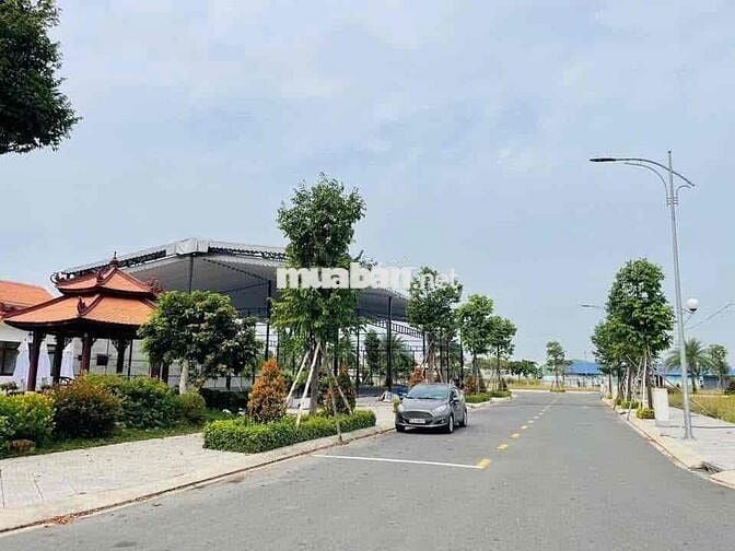 Đất thổ cư, sổ sẵn 90m2 tại Bến Lức, Long An, chính chủ bán