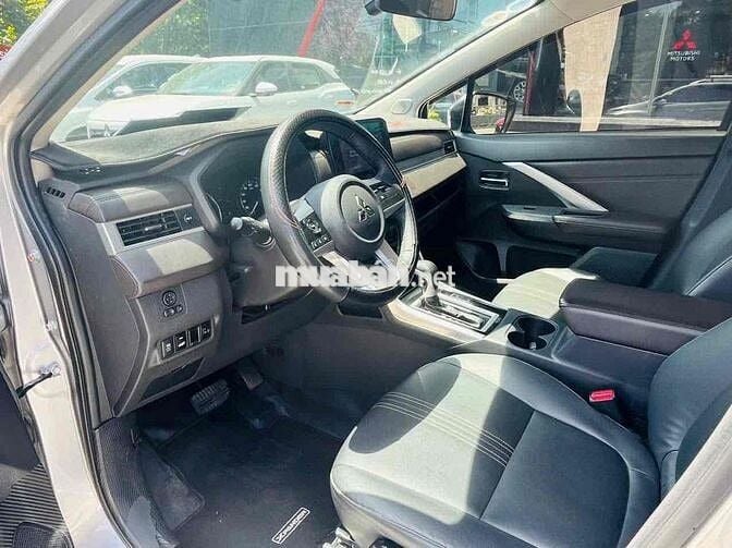 Xpander 2024 Premium 1.5 AT - 7 ngàn cây số