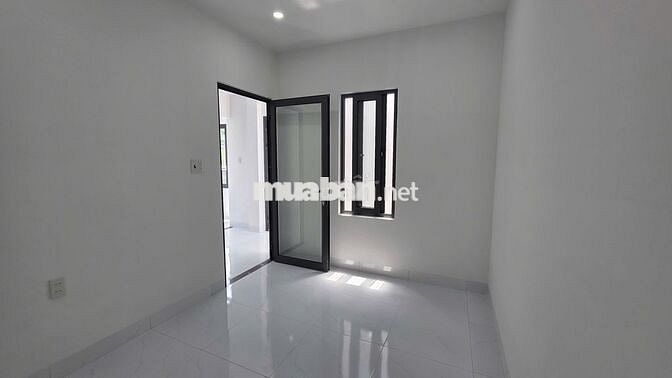 Bán nhà mới 2 tầng giá rẻ 2 mặt tiền đường lớn 8m gần ngay chợ