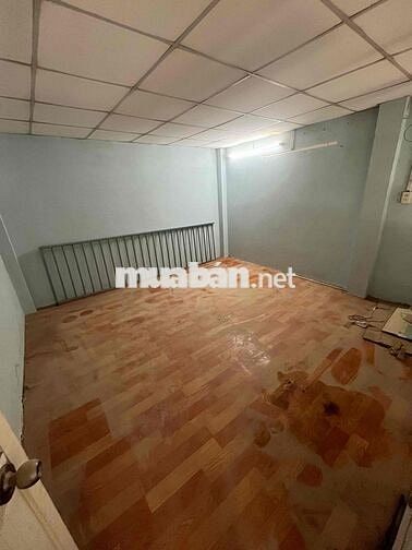 Cần cho thuê nhà P14 Q6. diện tích 4x10. có 1 gác 20m2