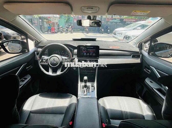 Xpander 2024 Premium 1.5 AT - 7 ngàn cây số