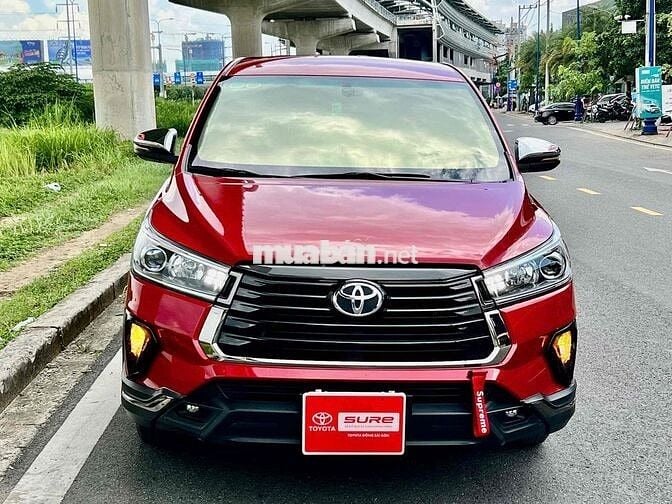 Innova Venturer 2022 HT Vay 70% - Giá Còn Giảm