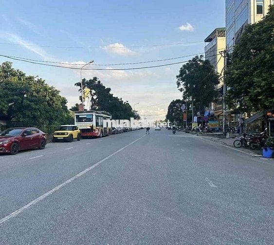 Bán đất f0 , Kim Chung , Đông Anh 210m2 , MT13.5m thông ô tô 15.8 tỷ