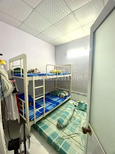 BÁN NHÀ NGAY NHÀ THỜ TRUNG MỸ TÂY - HẺM XE HƠI - XE HƠI NGỦ TRONG NHÀ 