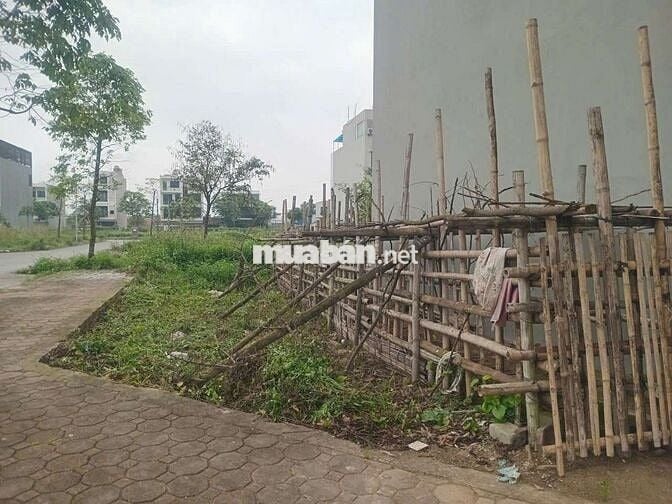 Lô góc CL37, số 1 đường Hàng Nón - KDT Mỹ Trung