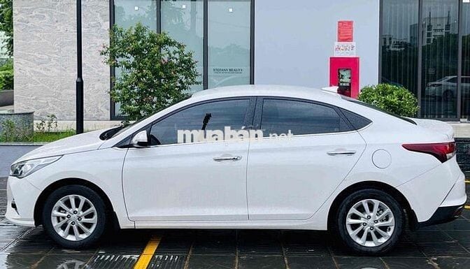Hyundai Accent 2023 1.4 AT - 38000 km