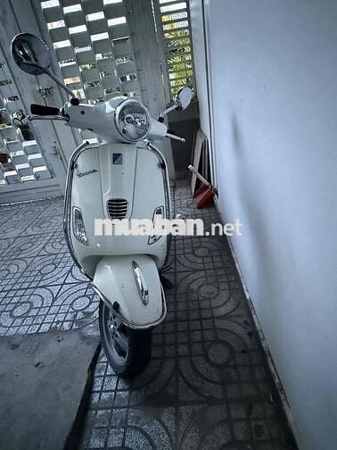 Bán vespa LX125 3V trắng xanh. Đk cuối 2013