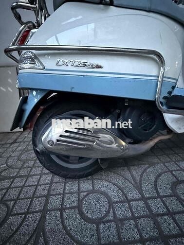 Bán vespa LX125 3V trắng xanh. Đk cuối 2013