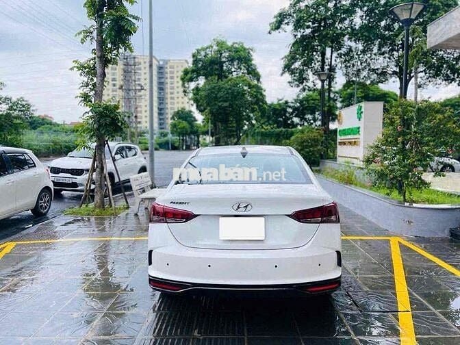 Hyundai Accent 2023 1.4 AT - 38000 km