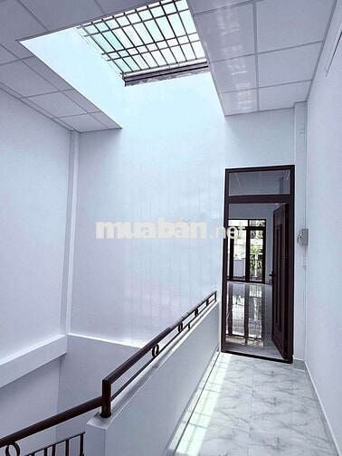Nhà hẻm xe tải thông, gần chợ Bà Chiểu giáp q1 thuận tiện kinh doanh.