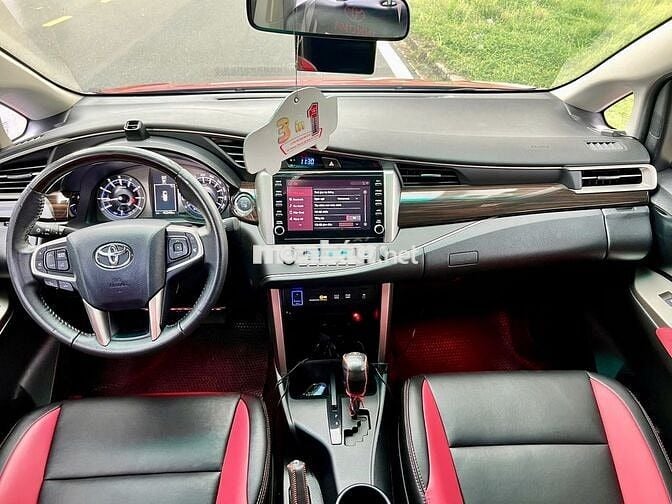 Toyota Innova Venturer 2.0 AT 2022 - HỖ TRỢ VAY