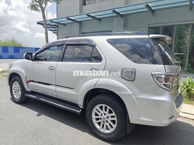 Toyota Fortuner 2013 MT Dầu