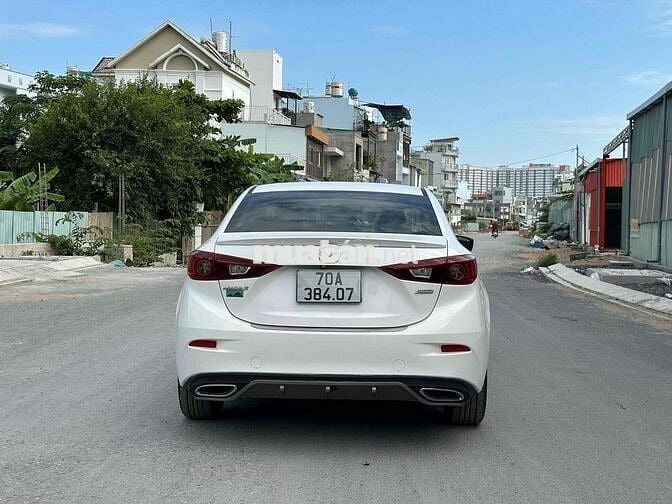 Mazda 3 2019 1.5L Luxury - 72000 km