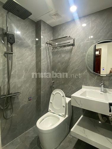 Bán nhà phố 8/3 ngõ thông kinh doanh, Dt 38m2, 5t, mt 4.1m, đẹp ở ngay