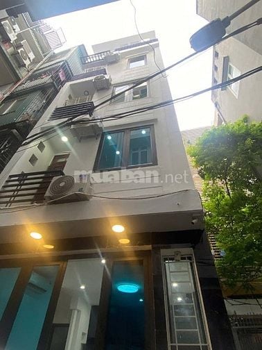Bán nhà phố 8/3 ngõ thông kinh doanh, Dt 38m2, 5t, mt 4.1m, đẹp ở ngay
