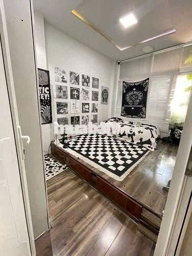 cho thuê MT rộng Nguyễn Đình Chính 6x15m, 3 tầng giá 33 triệu