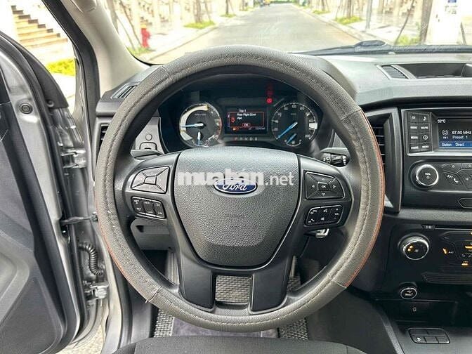 Ford Ranger XLS 2018 nhập Thái còn quá đẹp
