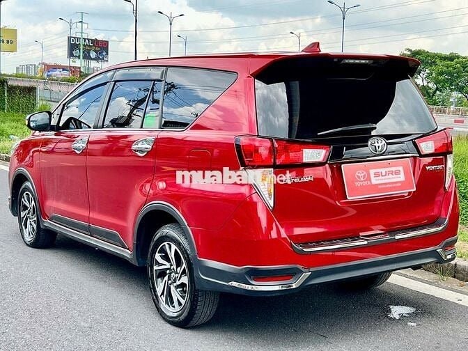 Toyota Innova Venturer 2.0 AT 2022 - HỖ TRỢ VAY