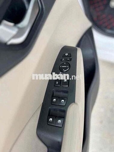 Hyundai Accent 2023 1.4 AT - 38000 km