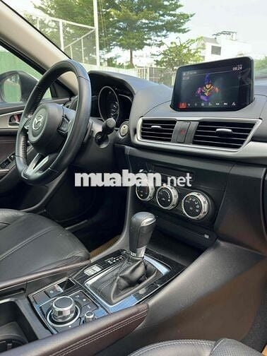 Mazda 3 2019 1.5L Luxury - 72000 km