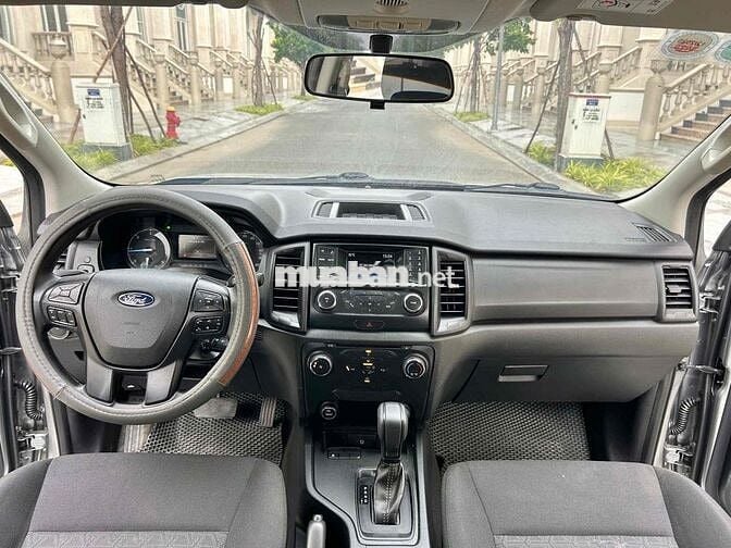 Ford Ranger XLS 2018 nhập Thái còn quá đẹp