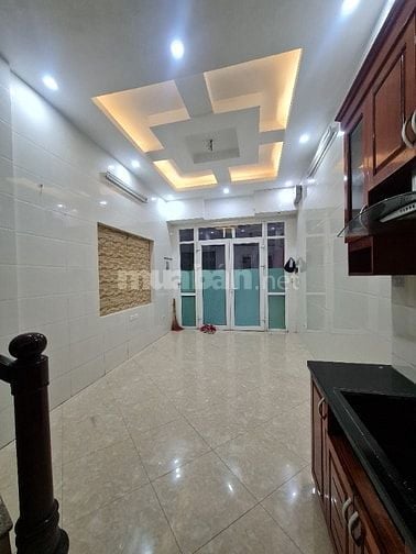 Cho thuê cả nhà số 3 ngách 1 ngõ Kiến Thiết