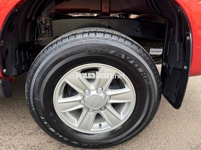 Isuzu Dmax 2016 LS 2.5 4x2 MT - 100000 km