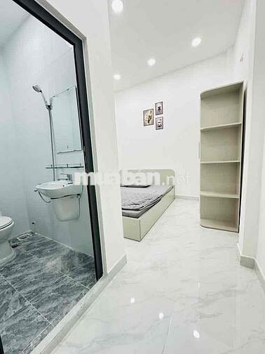 NẰM TRÊN TRỤC ĐƯỜNG BÙI ĐÌNH TUÝ HẺM XE HƠI CÁCH MẶT TIỀN 100m