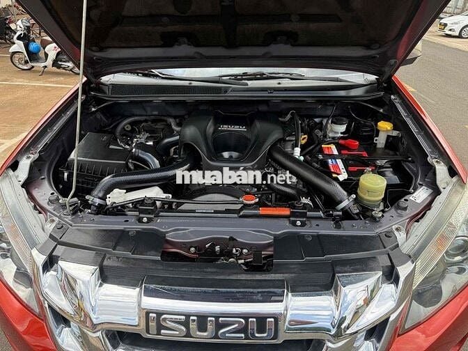 Isuzu Dmax 2016 LS 2.5 4x2 MT - 100000 km