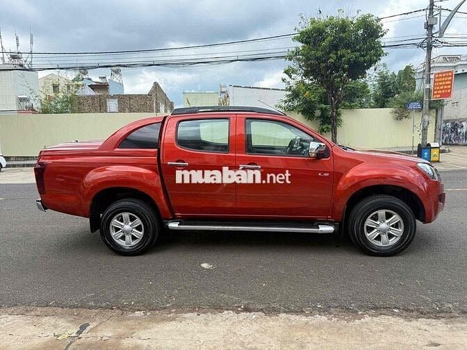Isuzu Dmax 2016 LS 2.5 4x2 MT - 100000 km