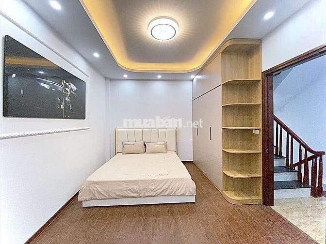 NHÀ ĐẸP NGAY PHỐ BÀ TRIỆU, CHỢ HÀ ĐÔNG, 34M2, ÔTÔ GẦN, SÂN XE RỘNG