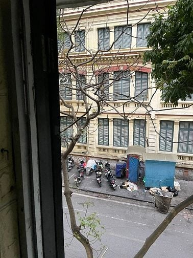 Cho thuê nhà tập thể 2 tầng ngay Bờ Hồ
