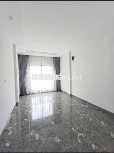Tôi cần bán nhà Tiểu Khu Ngọc Khánh La Thành 5tầng thang máy.